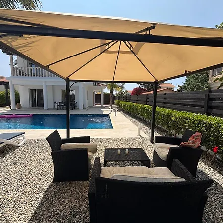 Eden Palms, Coral-bay, Pool