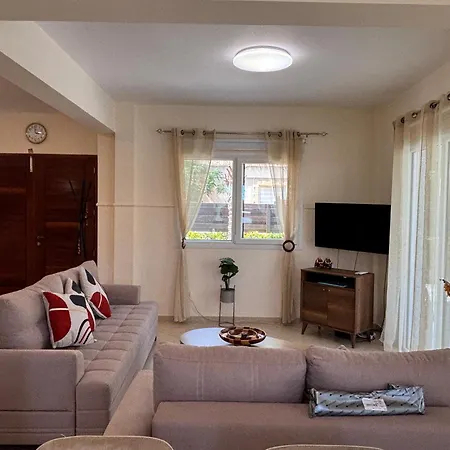 Eden Palms, Coral-bay, Pool