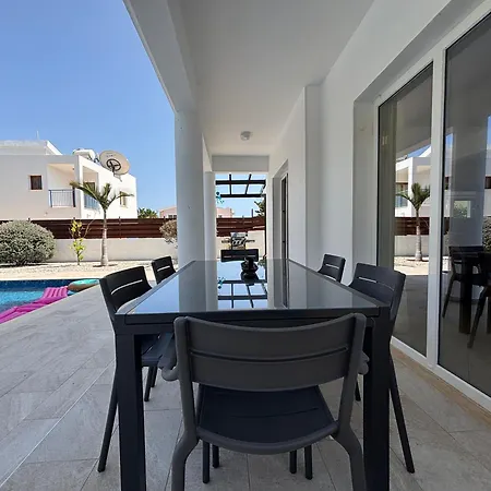 Eden Palms, Coral-bay, Pool