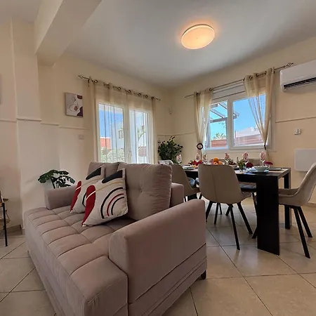 Eden Palms, Coral-bay, Pool * Πέγεια