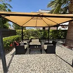 Eden Palms, Coral-bay, Pool