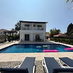 Villa Eden Palms, Coral-bay, Pool