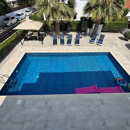 Eden Palms, Coral-bay, Pool