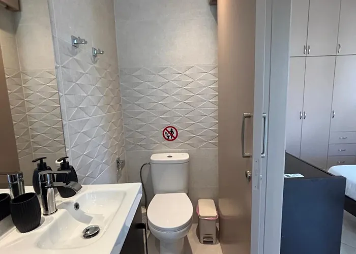 Eden Palms, Coral-bay, Pool Vila