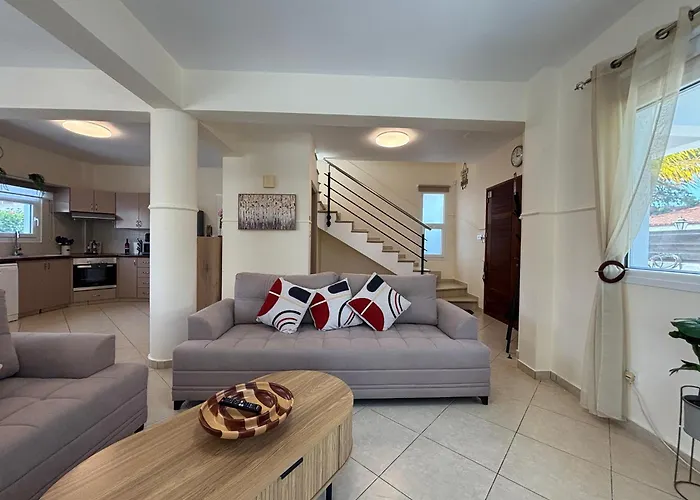 Eden Palms, Coral-bay, Pool