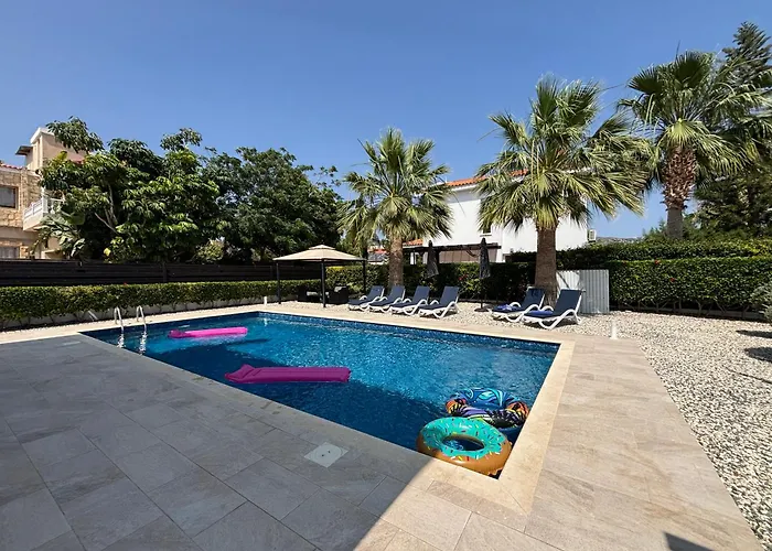 Eden Palms, Coral-bay, Pool Pegeia