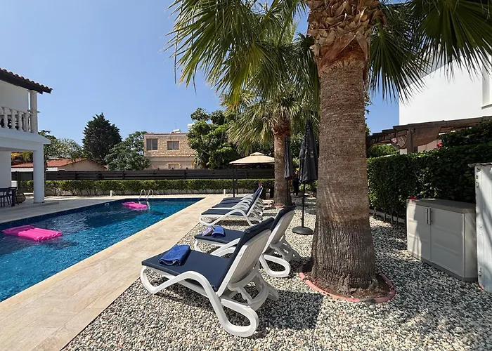 Eden Palms, Coral-bay, Pool Pegeia