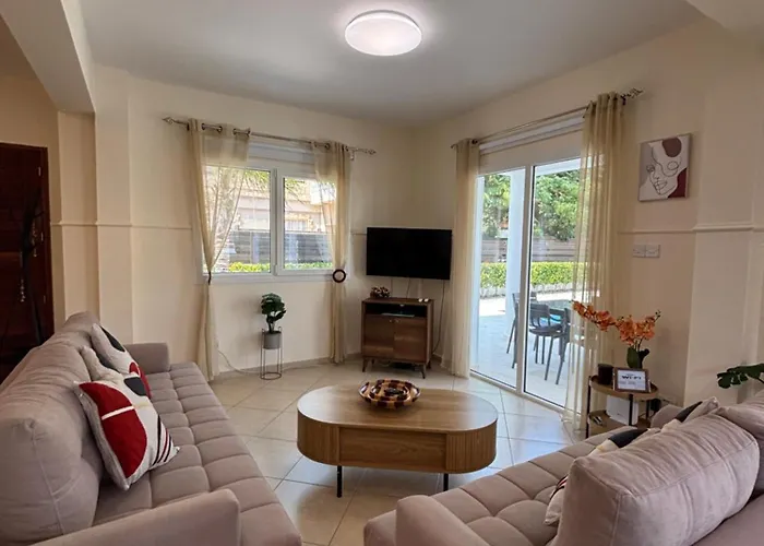 Eden Palms, Coral-bay, Pool