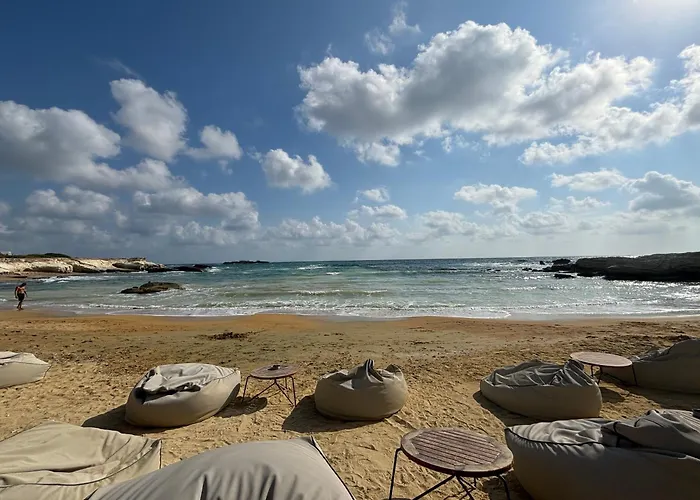Eden Palms, Coral-bay, Pool Vila