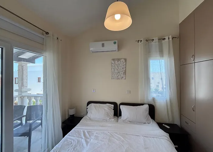 Eden Palms, Coral-bay, Pool * Pegeia