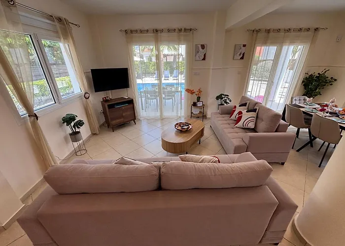 Eden Palms, Coral-bay, Pool Vila