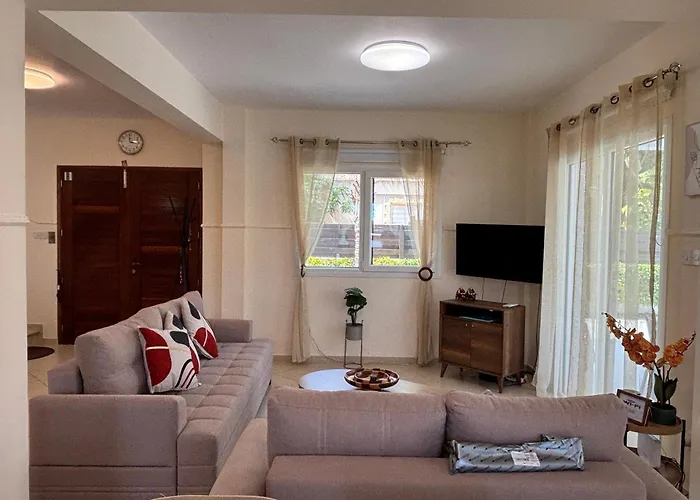 Eden Palms, Coral-bay, Pool