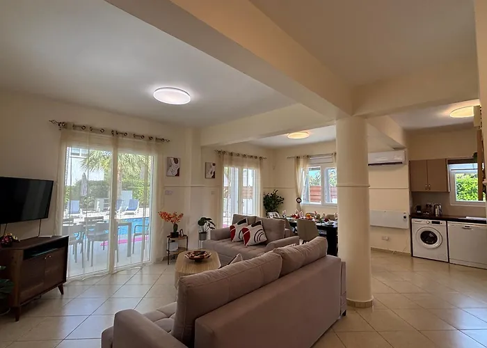 Eden Palms, Coral-bay, Pool * Pegeia