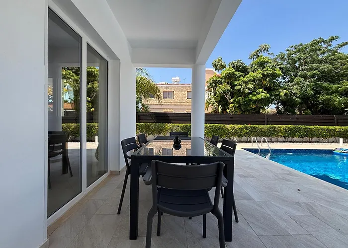 Eden Palms, Coral-bay, Pool