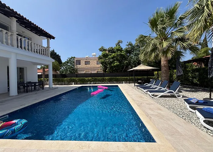 Eden Palms, Coral-bay, Pool Vila